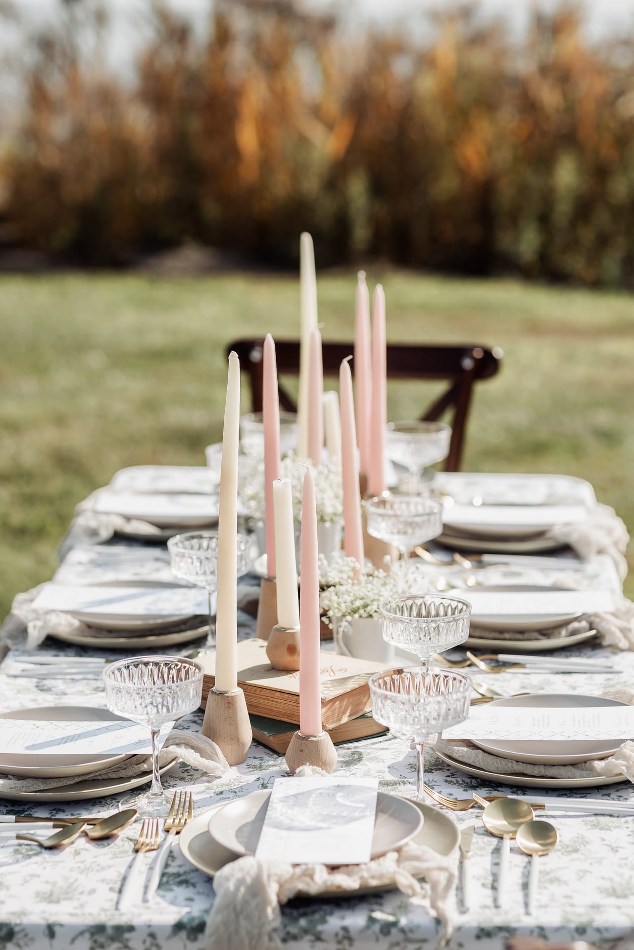 AVENTZ Co. Connecticut Event & Wedding Planner. Abby Fritz Connecticut Wedding Designer, Backyard weddings, CT Private Events, Design, Weddings, Intimate | Simply K. Studios