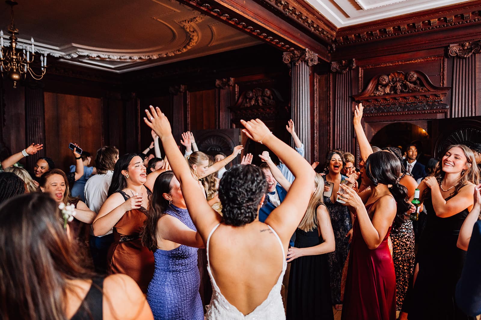 AVENTZ Co. Connecticut Event & Wedding Planner. Abby Fritz Connecticut Wedding Designer, Backyard weddings, CT Private Events, Design, Weddings, Intimate | Molly Mia Photo & Film