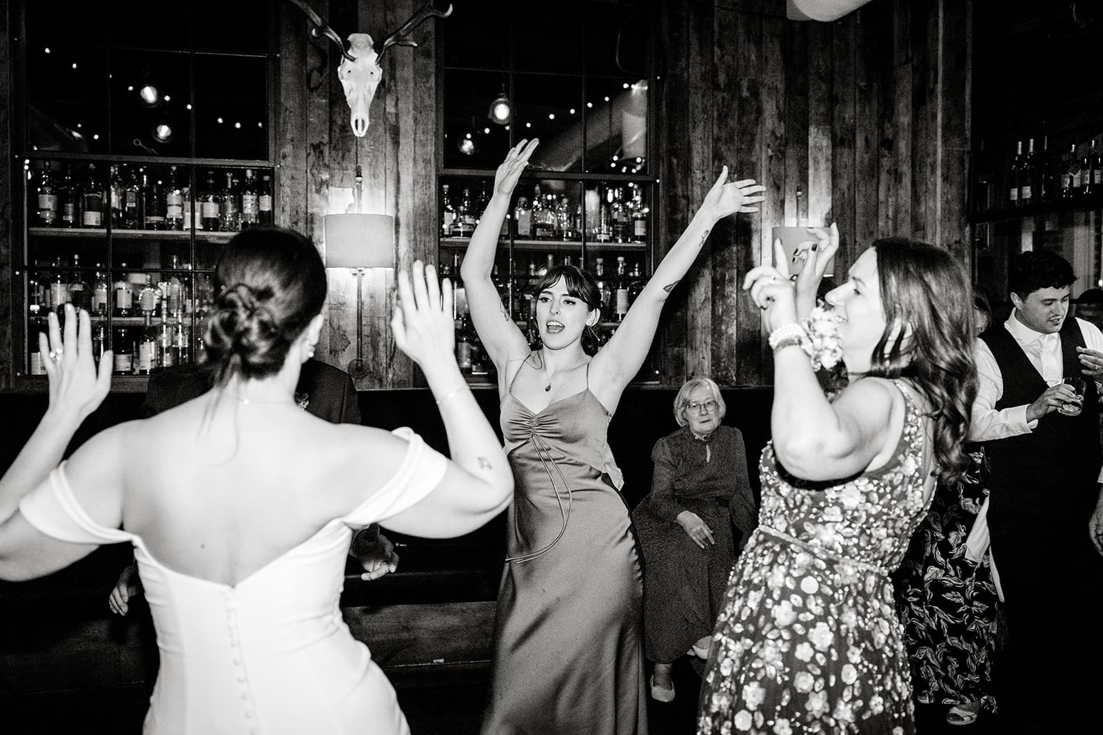 AVENTZ Co. Connecticut Event & Wedding Planner. Abby Fritz Connecticut Wedding Designer, Backyard weddings, CT Private Events, Design, Weddings, Intimate | Simply K. Studios